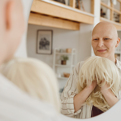 perruque-medicale-femme-chimiotherapie-accompagnement-salon-coiffure-pontarlier-perruque-medicale-homme-cancer-coiffeur-du-saugeais-lievremont-perruque-enfant-perte-de-cheveux-maladie-coiffure-lievremont-pontarlier vente-perruques-naturelles-synthetiques-coiffure-medicale-lievremont-pontarlier-cabine-privee-essayage-perruque-discretion-confort-salon-saugeais-soins-cheveux-apres-chimio-salon-coiffure-lievremont-pontarlier-haute-doubs coiffeuse-professionnelle-experte-perruques-lievremont-pontarlier-saugeais-perruques-accessoires-bandeaux-turbans-femme-maladie-saugeais-5